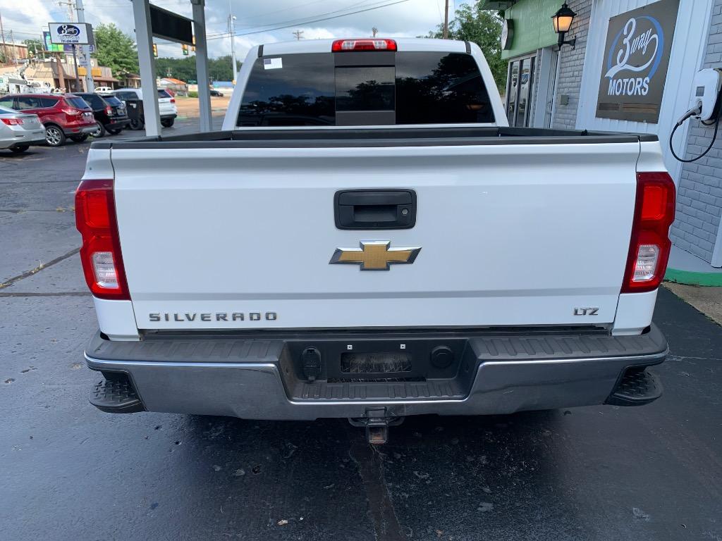 2017 Chevrolet Silverado 1500 LTZ - Photo 6