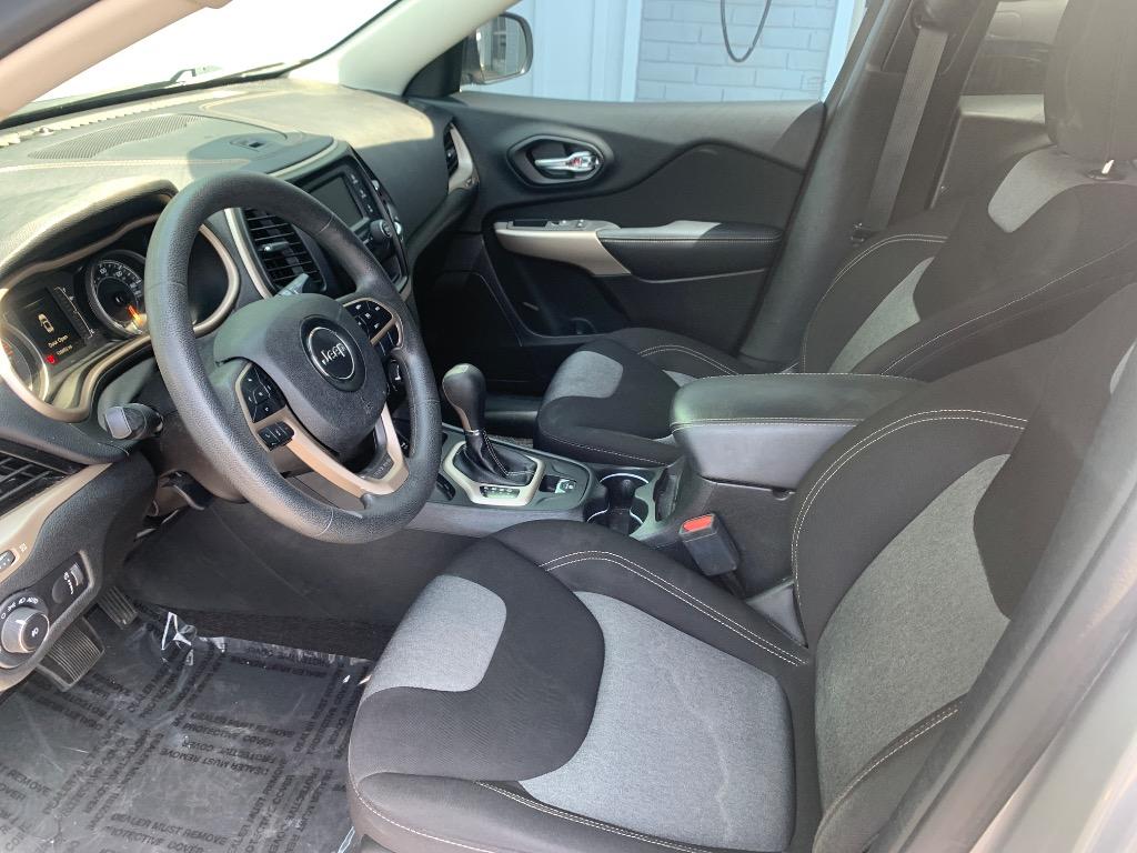 2018 Jeep Cherokee Latitude - Photo 12