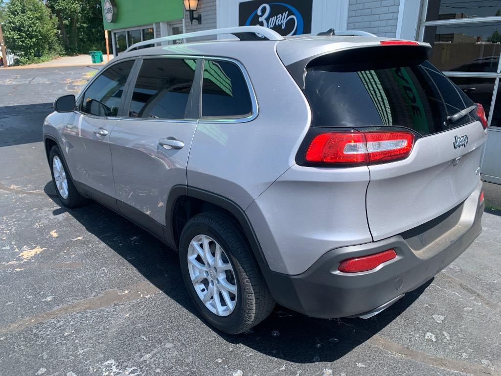 2018 Jeep Cherokee Latitude - Photo 7